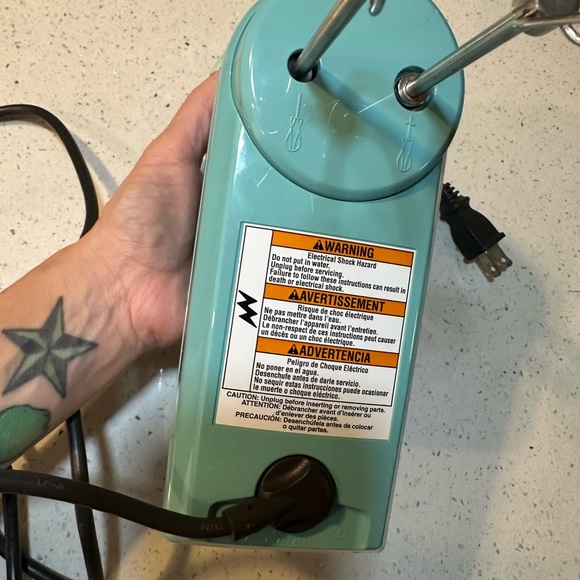 NWOT KitchenAid Power 5-Speed Hand Mixer in aqua - Picture 5 of 10